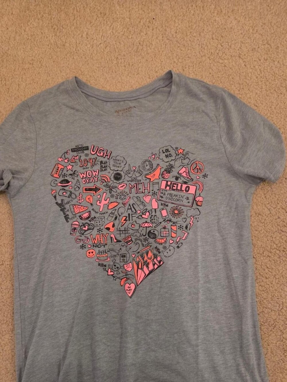 Arizona Jean Company Gray Tee with Pink Graphic Heart